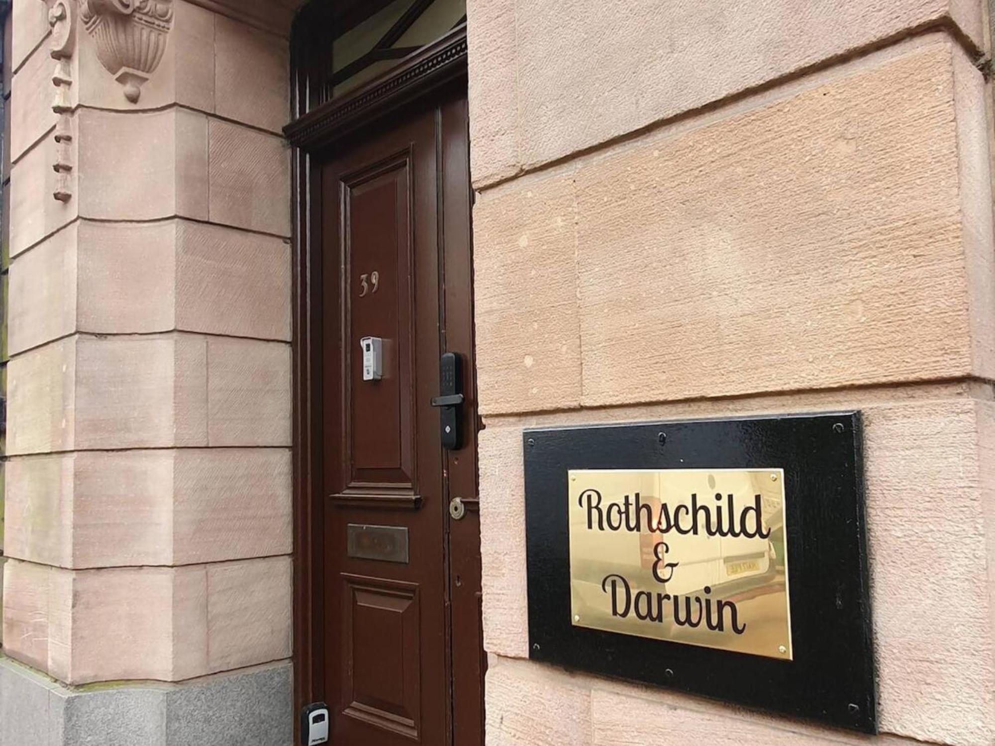 Darwin Stays - Service Accommodation In Newcastle Under Lyme City Centre Exterior foto