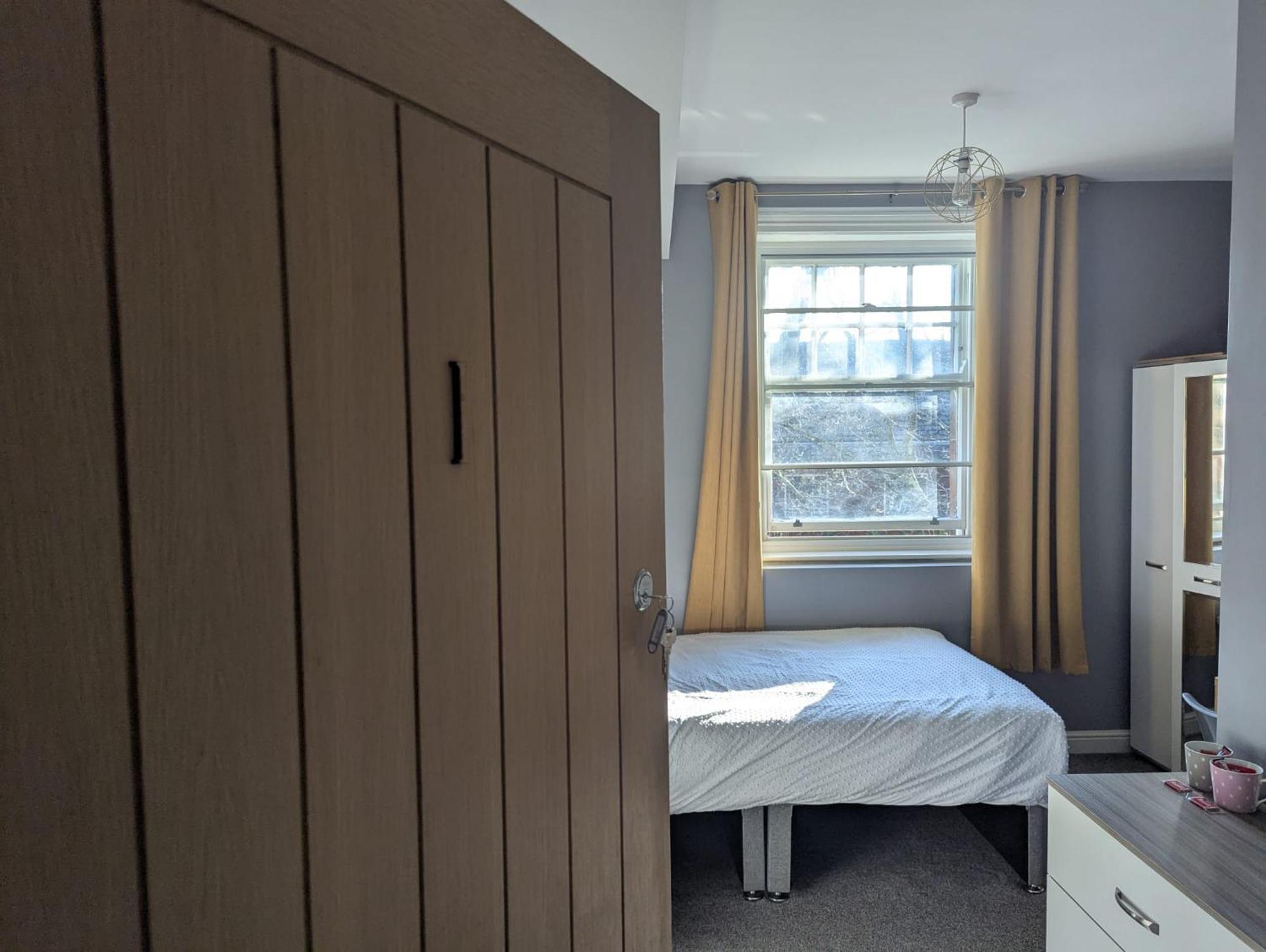 Darwin Stays - Service Accommodation In Newcastle Under Lyme City Centre Exterior foto